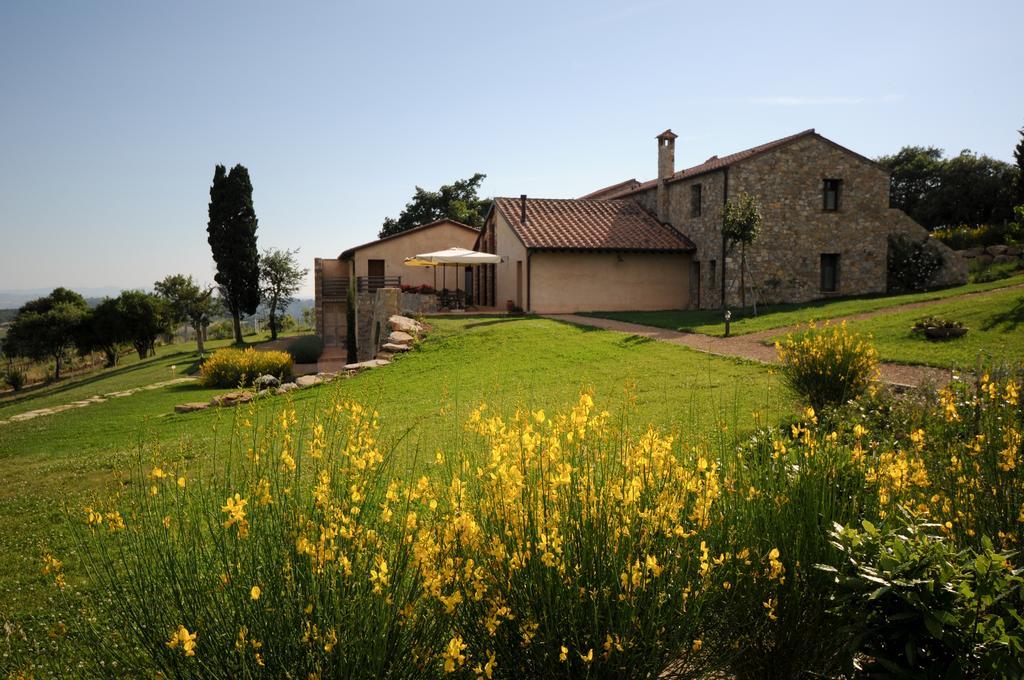 Podere Carceroni Guest House Poggi del Sasso Екстериор снимка